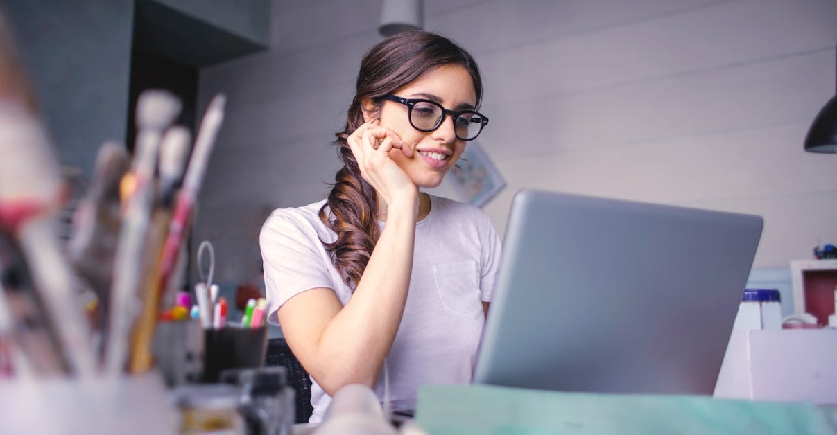 Les aides cachées en matière d'hygiène : comment les nettoyeurs professionnels améliorent la productivité sur le lieu de travail
